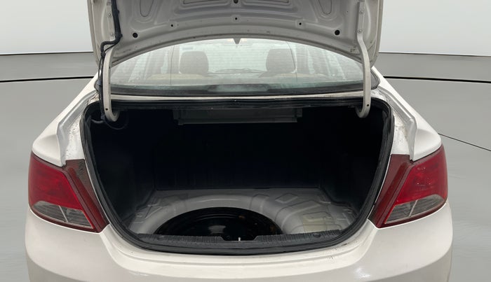 2016 Hyundai Verna 1.6 VTVT SX, Petrol, Manual, 99,271 km, Boot Open Zoomed View