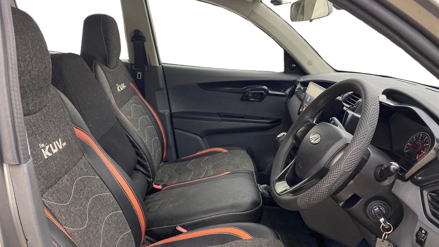 2018 Mahindra KUV 100 NXT K4+ P 6 STR, Petrol, Manual, 68,372 km, Right Side Front Door Cabin