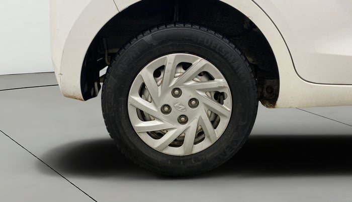 2022 Hyundai NEW SANTRO MAGNA, Petrol, Manual, 37,008 km, Right Rear Wheel
