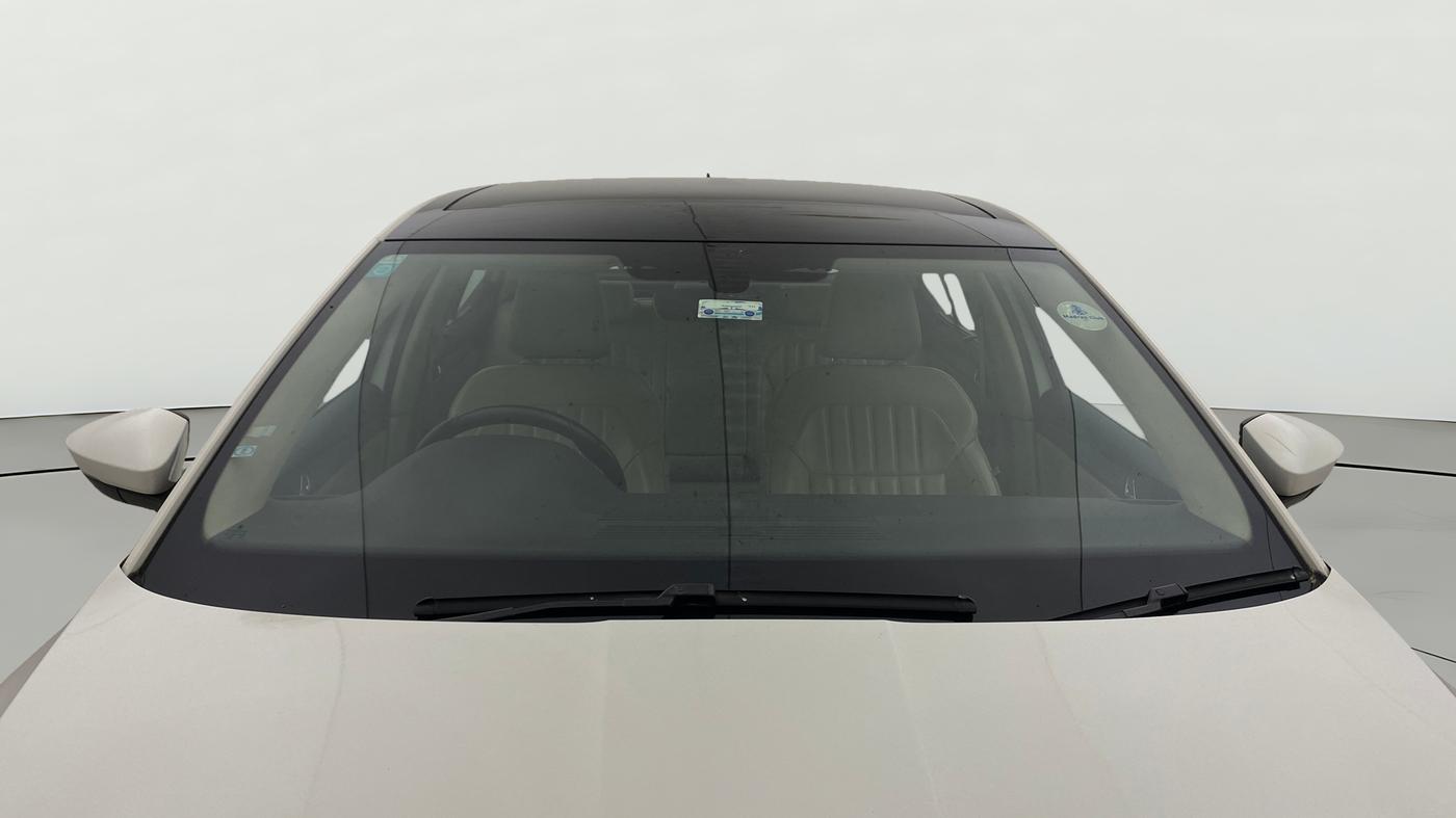 2018 Skoda Superb STYLE 1.8 TSI MT, Petrol, Manual, 86,410 km, Front Windshield