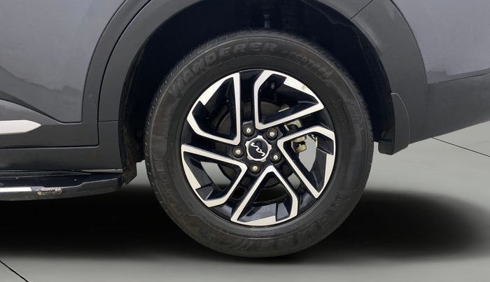 2023 KIA CARENS LUXURY 1.5 TURBO PETROL IMT 7 STR, Petrol, Manual, 29,644 km, Left Rear Wheel