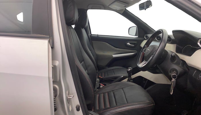 2022 Nissan MAGNITE XL, Petrol, Manual, 39,797 km, Right Side Front Door Cabin