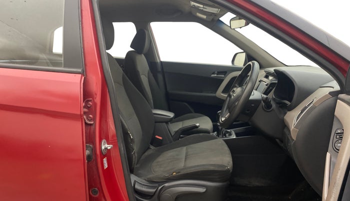 2016 Hyundai Creta SX PLUS 1.6 PETROL, Petrol, Manual, 81,880 km, Right Side Front Door Cabin