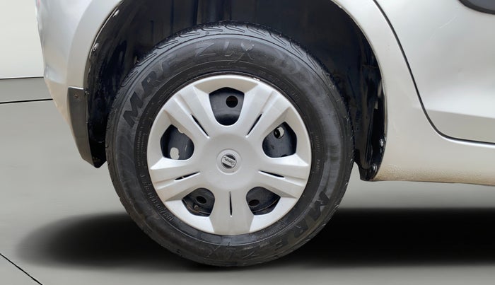 2013 Maruti Swift VXI, Petrol, Manual, 54,248 km, Right Rear Wheel