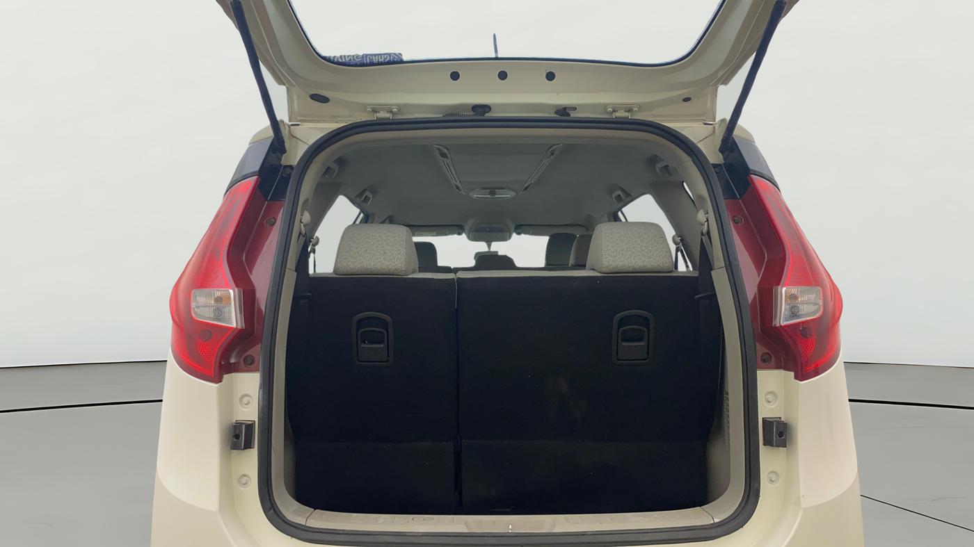 2019 Mahindra MARAZZO M4 8 STR, Diesel, Manual, 29,994 km, Boot Open Zoomed View