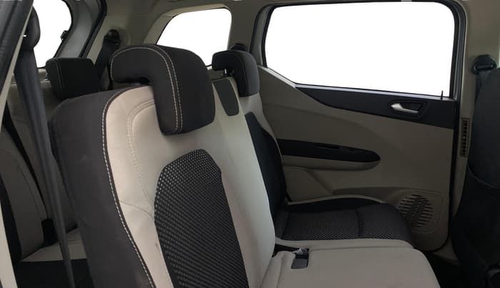 2019 Renault TRIBER RXZ, Petrol, Manual, 29,670 km, Right Side Rear Door Cabin
