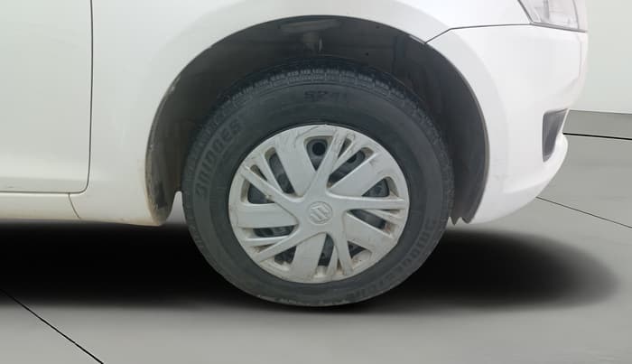 2013 Maruti Swift VXI, Petrol, Manual, 81,472 km, Right Front Wheel