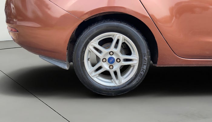 2015 Ford Fiesta TITANIUM DIESEL, Diesel, Manual, 1,32,713 km, Right Rear Wheel