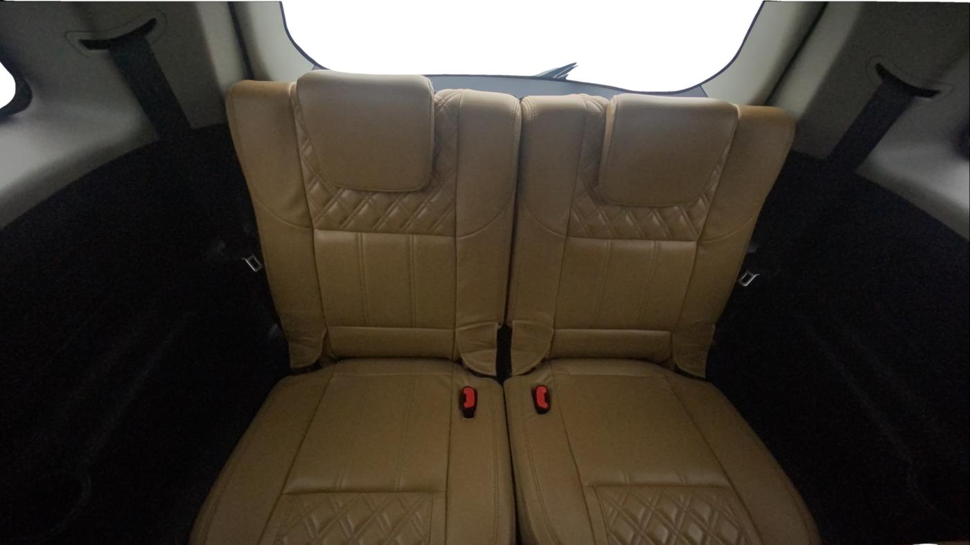 2018 Mahindra XUV500 W11 (O) AT, Diesel, Automatic, 24,675 km, Third Seat Row ( optional )