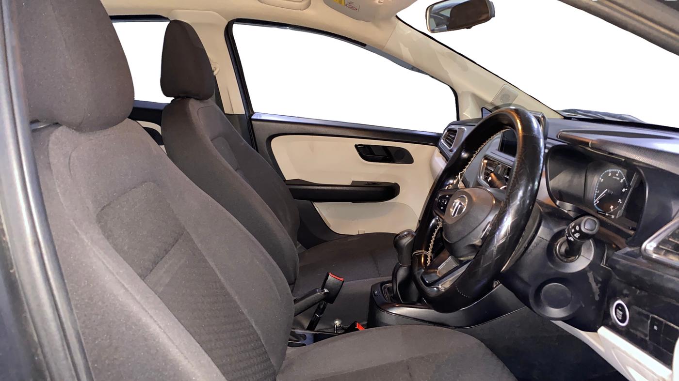 2023 Tata ALTROZ XT DIESEL, Diesel, Manual, 62,329 km, Right Side Front Door Cabin