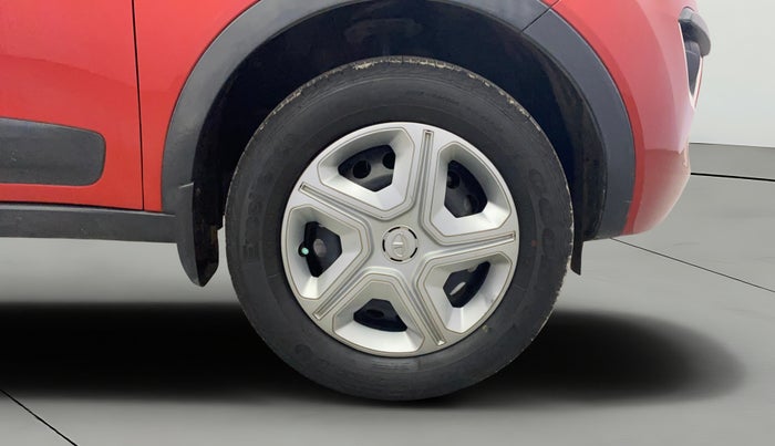 2019 Tata NEXON XMA PETROL, Petrol, Automatic, 33,035 km, Right Front Wheel