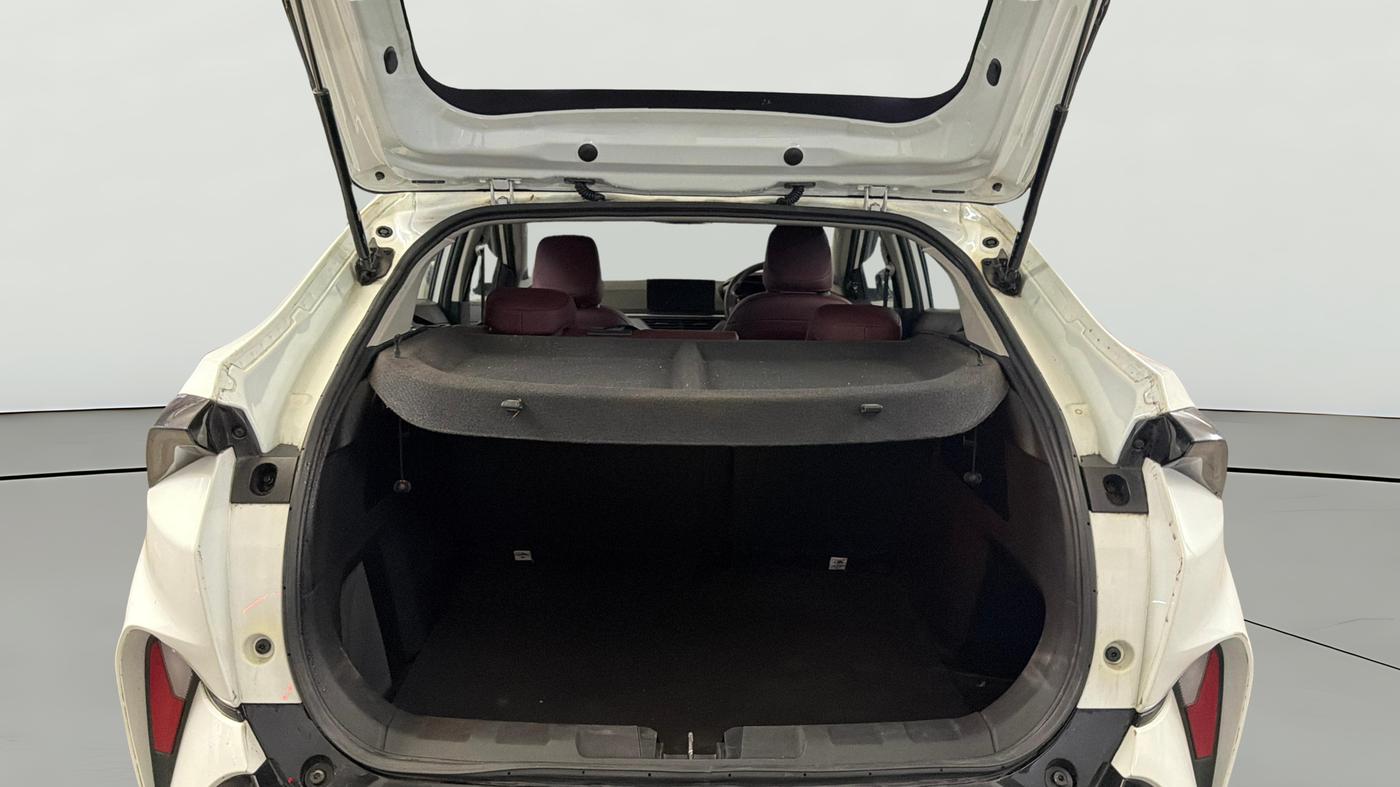 2025 Tata Curvv Accomplished S 1.2 Petrol 7DCA, Petrol, Automatic, 4,393 km, Boot Open Zoomed View