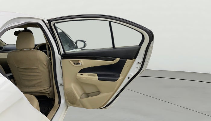 2015 Maruti Ciaz VXI, Petrol, Manual, 1,17,523 km, RHS Rear Door