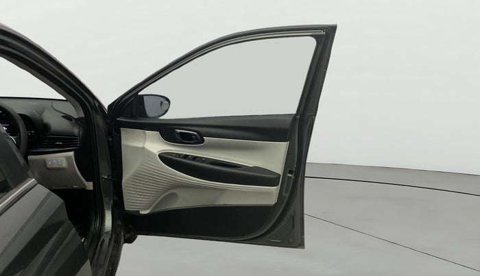 2023 Hyundai NEW I20 SPORTZ 1.2 IVT, Petrol, Automatic, 38,313 km, RHS Front Door