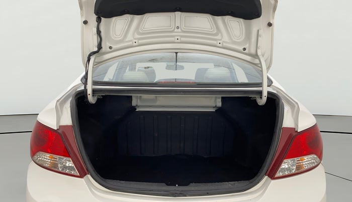 2015 Hyundai Verna FLUIDIC 1.6 CRDI SX, Diesel, Manual, 33,813 km, Boot Open Zoomed View