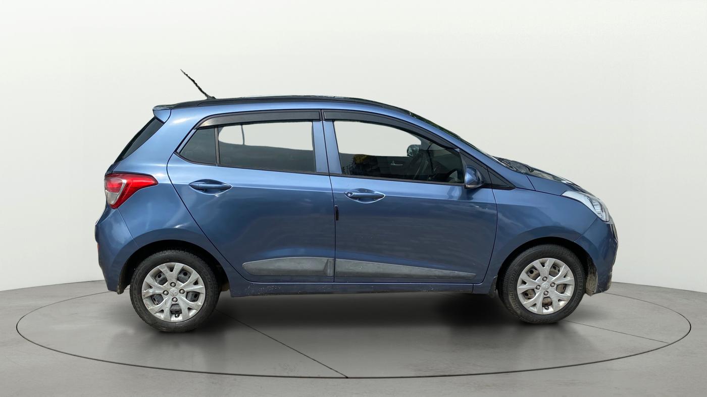 2015 Hyundai Grand i10 SPORTZ 1.1 CRDI, Diesel, Manual, 97,482 km, Right Side View