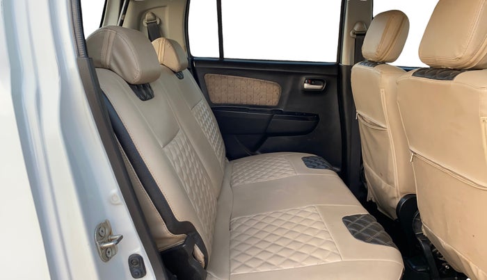 2017 Maruti Wagon R 1.0 VXI, CNG, Manual, 71,620 km, Right Side Rear Door Cabin