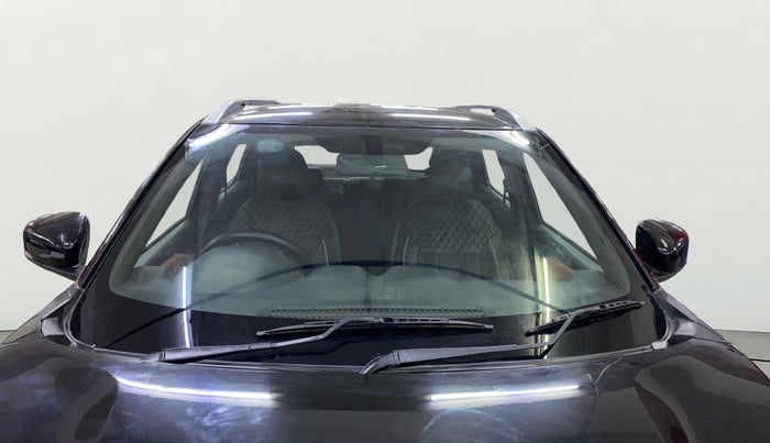 2024 Nissan MAGNITE Visia Plus B4D 1.0 Petrol MT, Petrol, Manual, 30,789 km, Front Windshield