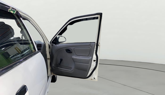 2014 Maruti Alto K10 LXI, Petrol, Manual, 81,246 km, RHS Front Door