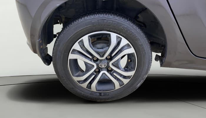 2022 Tata Tiago XZ PLUS CNG, CNG, Manual, 85,548 km, Right Rear Wheel