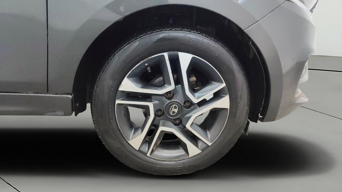 2020 Tata TIGOR XZ PLUS PETROL, Petrol, Manual, 65,000 km, Right Front Wheel