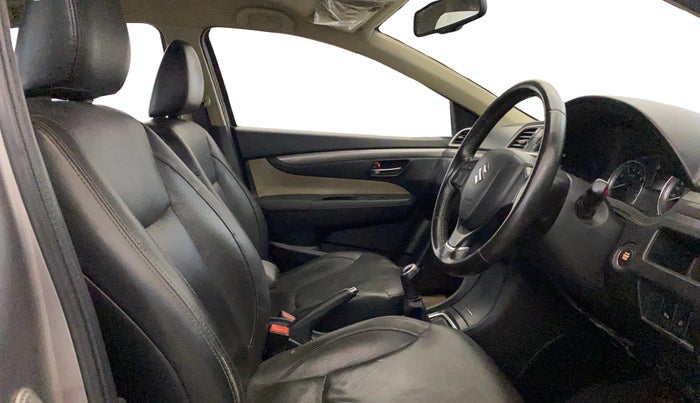 2016 Maruti Ciaz ZXI+ RS, Petrol, Manual, 76,161 km, Right Side Front Door Cabin