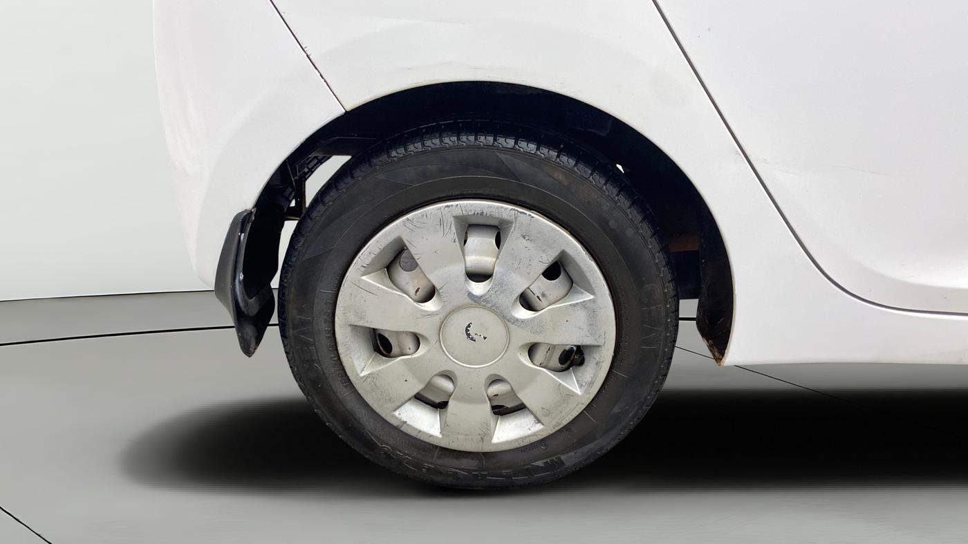 2018 Hyundai Eon ERA +, Petrol, Manual, 73,711 km, Right Rear Wheel
