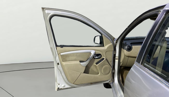 2015 Nissan Terrano XL D PLUS, Diesel, Manual, 1,00,083 km, LHS Front Door