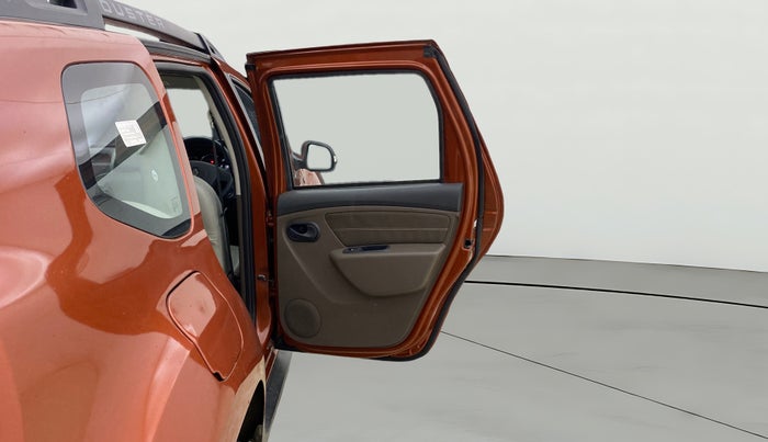 2016 Renault Duster RXL PETROL, Petrol, Manual, 39,124 km, RHS Rear Door