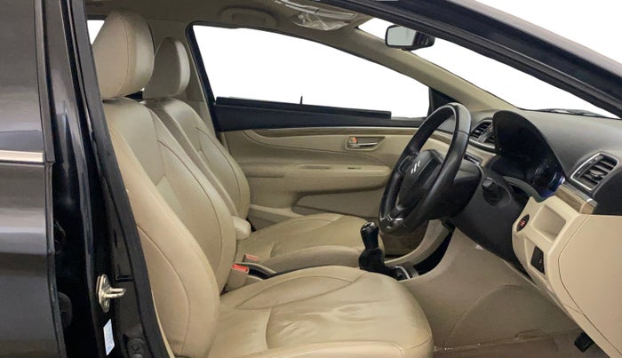 2019 Maruti Ciaz ALPHA 1.5 SHVS PETROL, Petrol, Manual, 76,307 km, Right Side Front Door Cabin