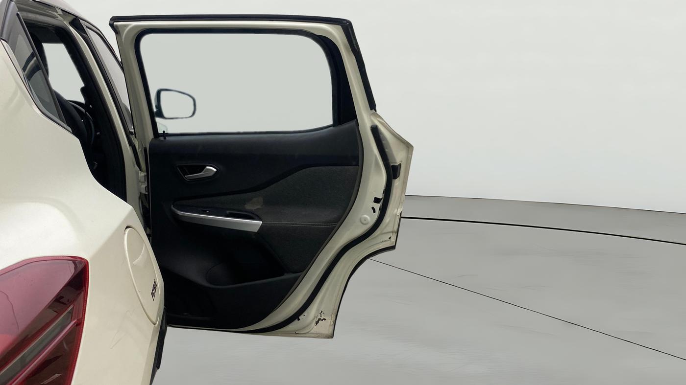 2022 Nissan MAGNITE XV PREMIUM TURBO (O) CVT DUAL TONE, Petrol, Automatic, 40,081 km, RHS Rear Door
