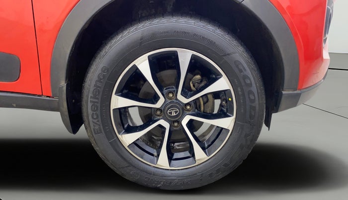 2020 Tata NEXON XZA PLUS (O) PETROL, Petrol, Automatic, 11,891 km, Right Front Wheel