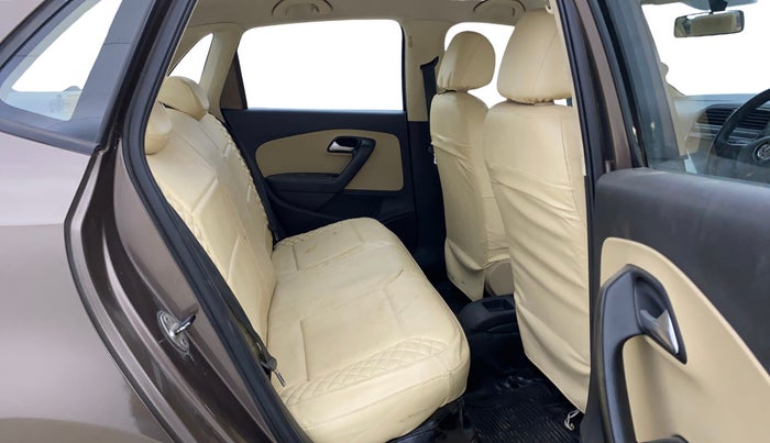 2016 Volkswagen Ameo COMFORTLINE 1.2L, Petrol, Manual, 1,13,850 km, Right Side Rear Door Cabin