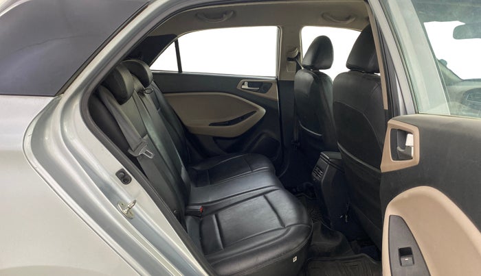 2020 Hyundai Elite i20 ASTA 1.2 (O), Petrol, Manual, 63,352 km, Right Side Rear Door Cabin