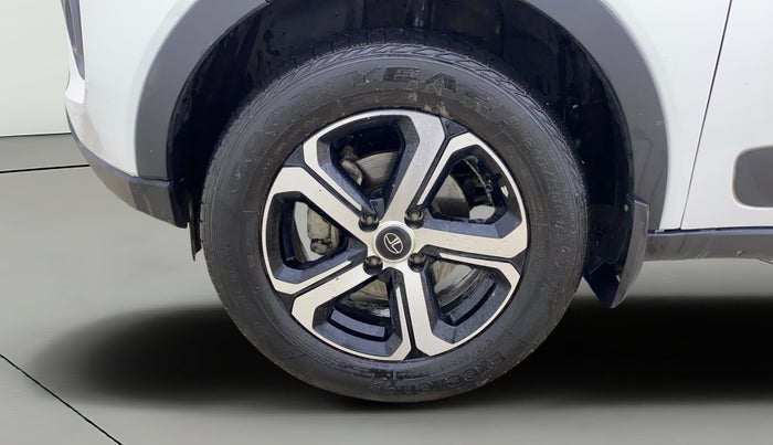 2022 Tata NEXON XZA PLUS (HS) PETROL, Petrol, Automatic, 33,373 km, Left Front Wheel
