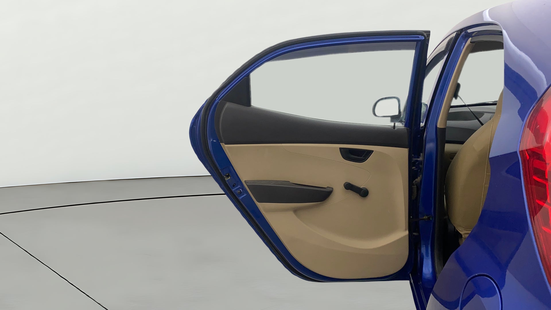 camera-LHS-Rear-Door