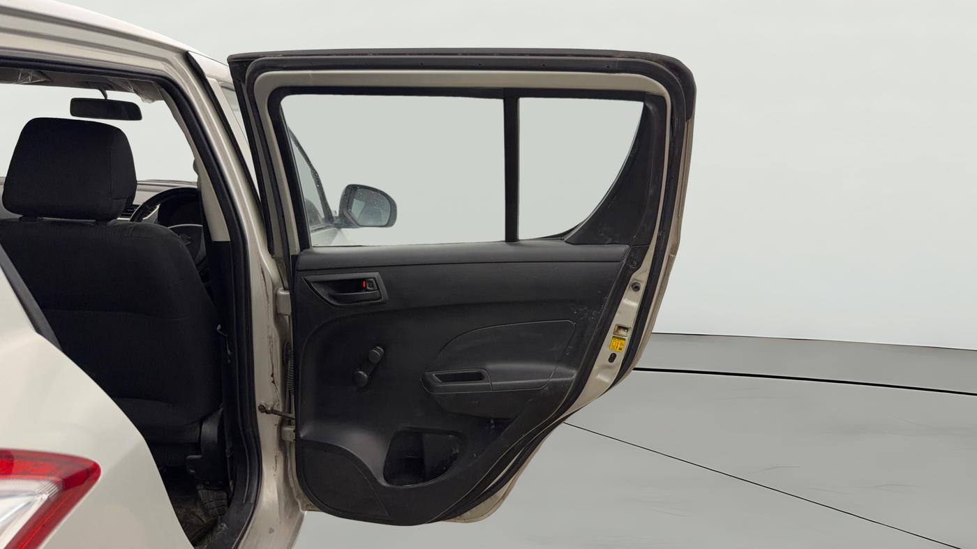 2016 Maruti Swift LXI (O), Petrol, Manual, 1,17,396 km, RHS Rear Door