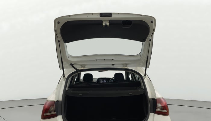 2022 Hyundai NEW I20 SPORTZ 1.2 MT, Petrol, Manual, 41,907 km, Boot Door Open