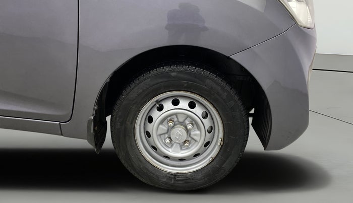 2015 Hyundai Eon ERA +, Petrol, Manual, 73,684 km, Right Front Wheel