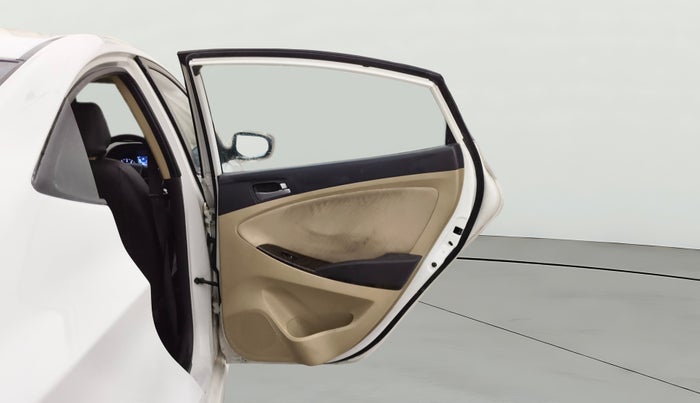 2016 Hyundai Verna FLUIDIC 4S 1.6 VTVT S AT, Petrol, Automatic, 78,631 km, RHS Rear Door