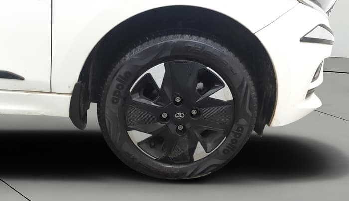 2025 Tata Tiago XTA CNG , CNG, Automatic, 3,158 km, Right Front Wheel