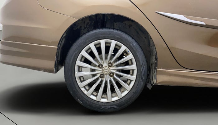 2015 Maruti Ciaz ZDI+ SHVS RS, Diesel, Manual, 96,967 km, Right Rear Wheel