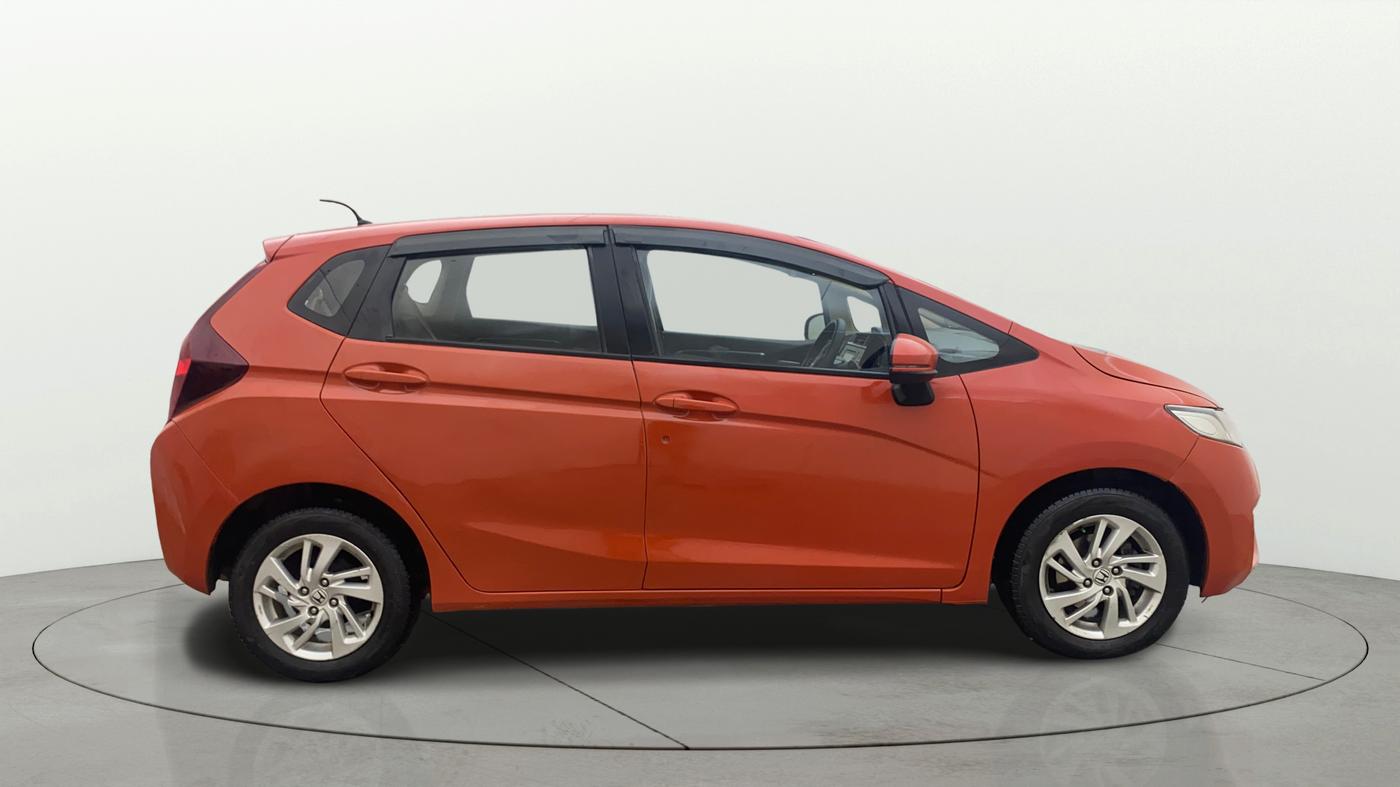 2015 Honda Jazz 1.5L I-DTEC V, Diesel, Manual, 1,45,808 km, Right Side View