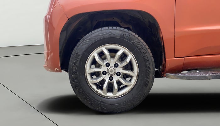 2016 Mahindra TUV300 T8, Diesel, Manual, 1,39,938 km, Left Front Wheel