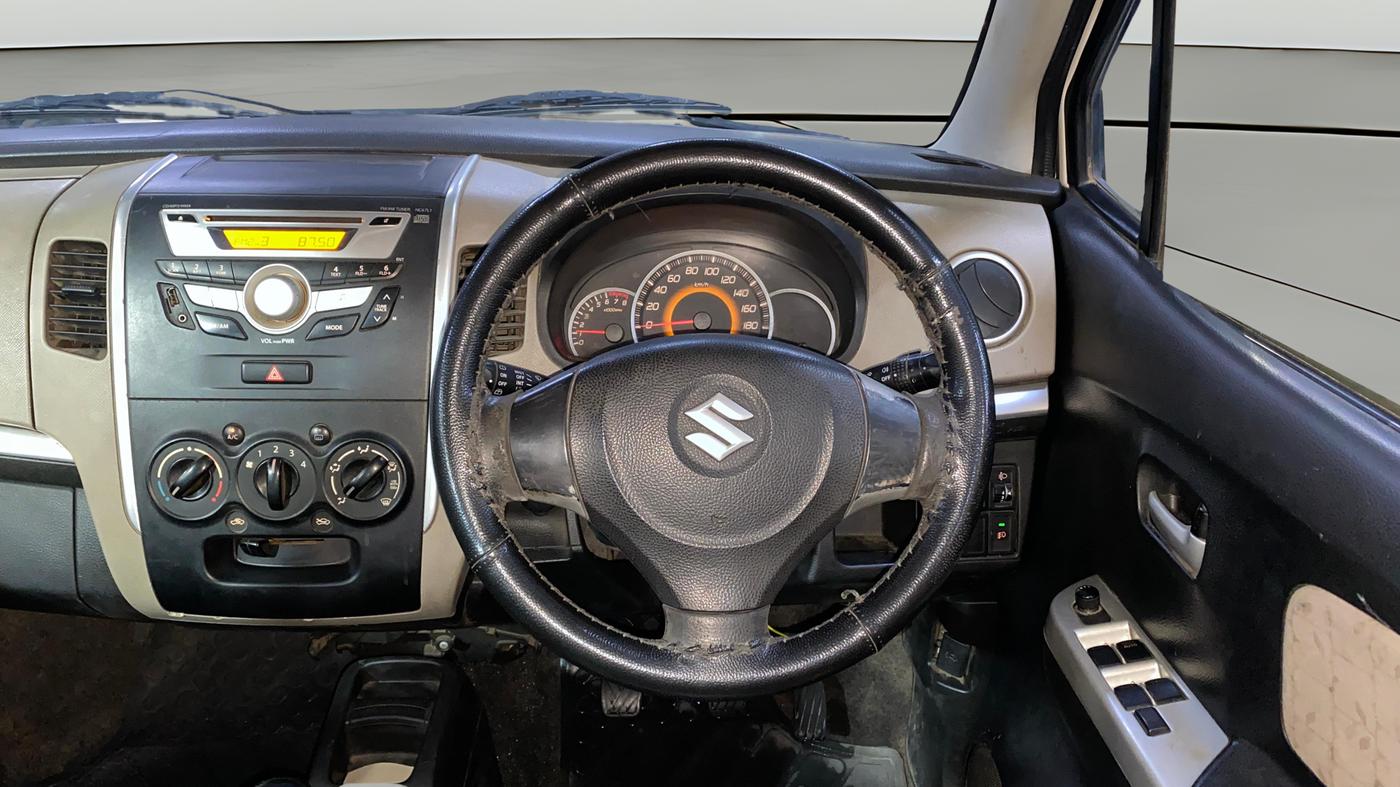2014 Maruti Wagon R 1.0 VXI, Petrol, Manual, 1,25,258 km, Steering Wheel Close Up