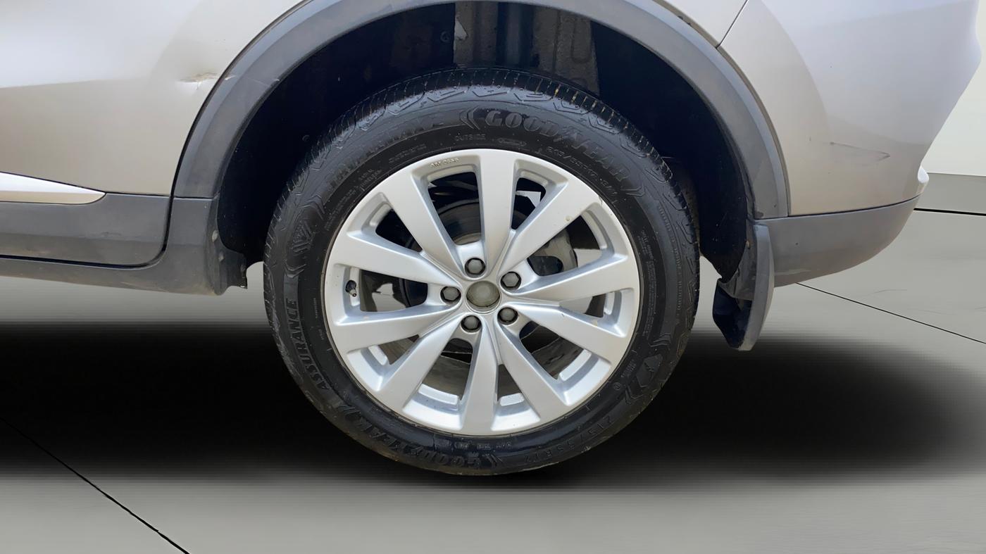 2023 MG ASTOR SUPER 1.5 MT, Petrol, Manual, 48,137 km, Left Rear Wheel