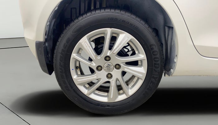 2014 Maruti Swift ZXI, Petrol, Manual, 37,358 km, Right Rear Wheel