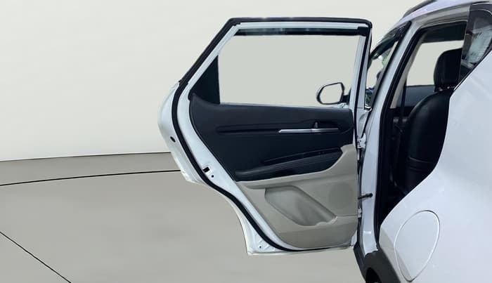 2020 KIA SONET HTX 1.0 IMT, Petrol, Manual, 65,235 km, LHS Rear Door