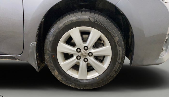 2016 Toyota Corolla Altis G PETROL, Petrol, Manual, 85,161 km, Right Front Wheel