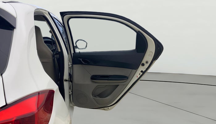 2016 Tata Tiago XT PETROL, Petrol, Manual, 69,660 km, RHS Rear Door